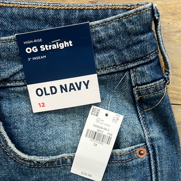Old Navy Women's Blue Distressed Jean Shorts - Picture 2 of 5